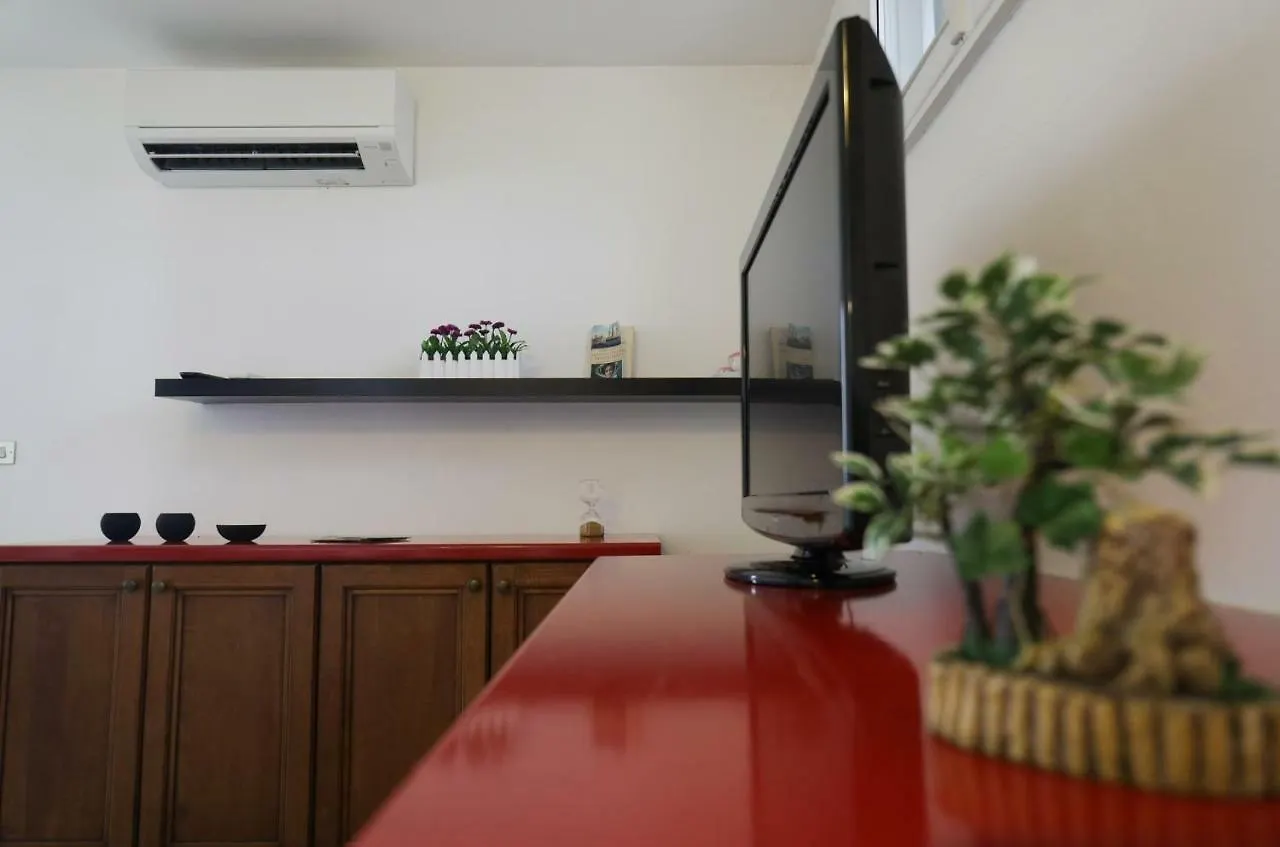 Welc-Om Panoramic Apartment Padova Italy